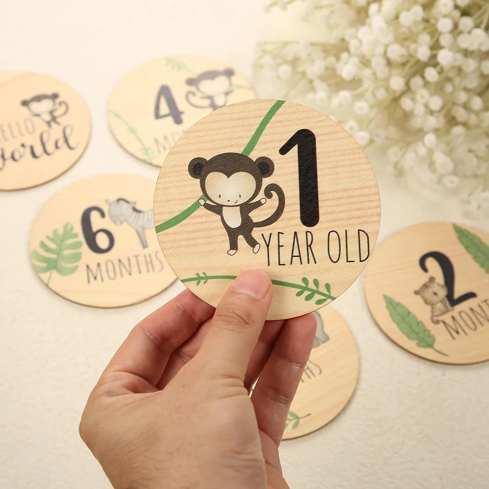 Baby Milestone Cards – Wooden Monthly Photo Props & Gift Set