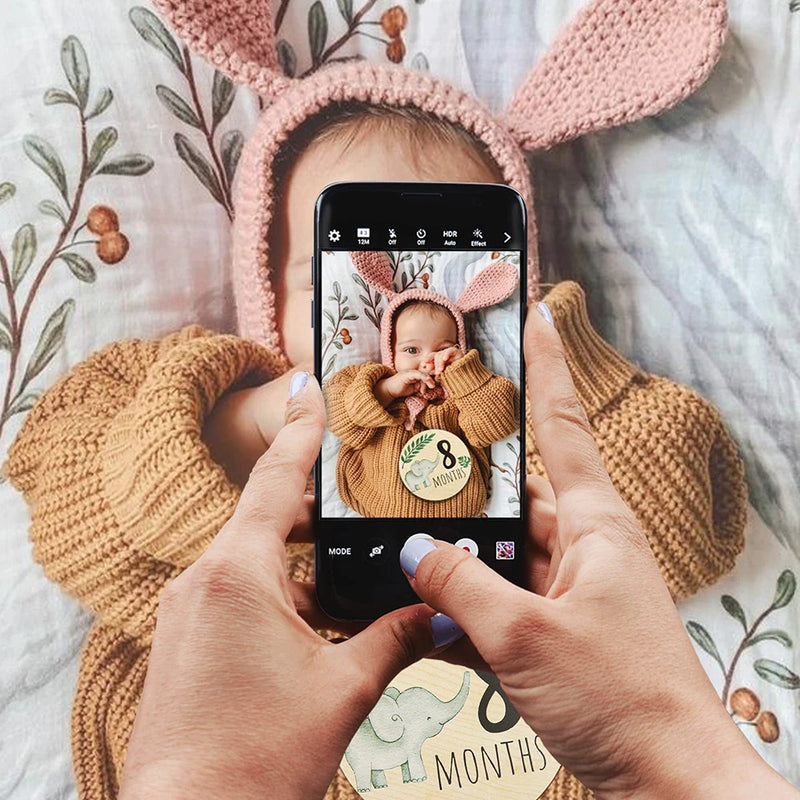 Baby Milestone Cards – Wooden Monthly Photo Props & Gift Set